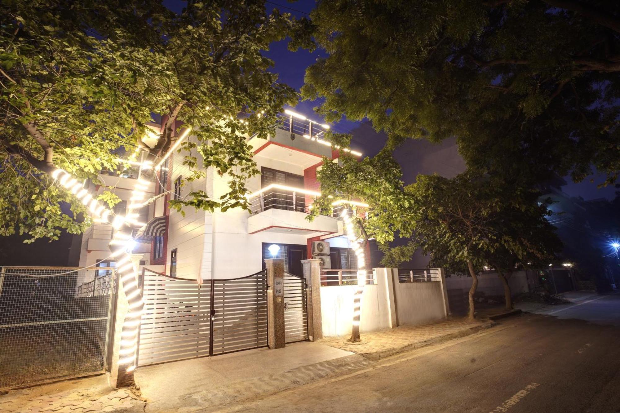 Nexhub Stay - Huda City Centre Gurgaon Eksteriør bilde